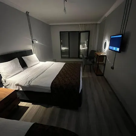 Hotel Lilyum Taksim 4*